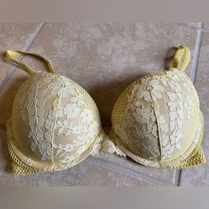 Victoria Secret 2016 valentines pale yellow fishnet dream angel push-up bra